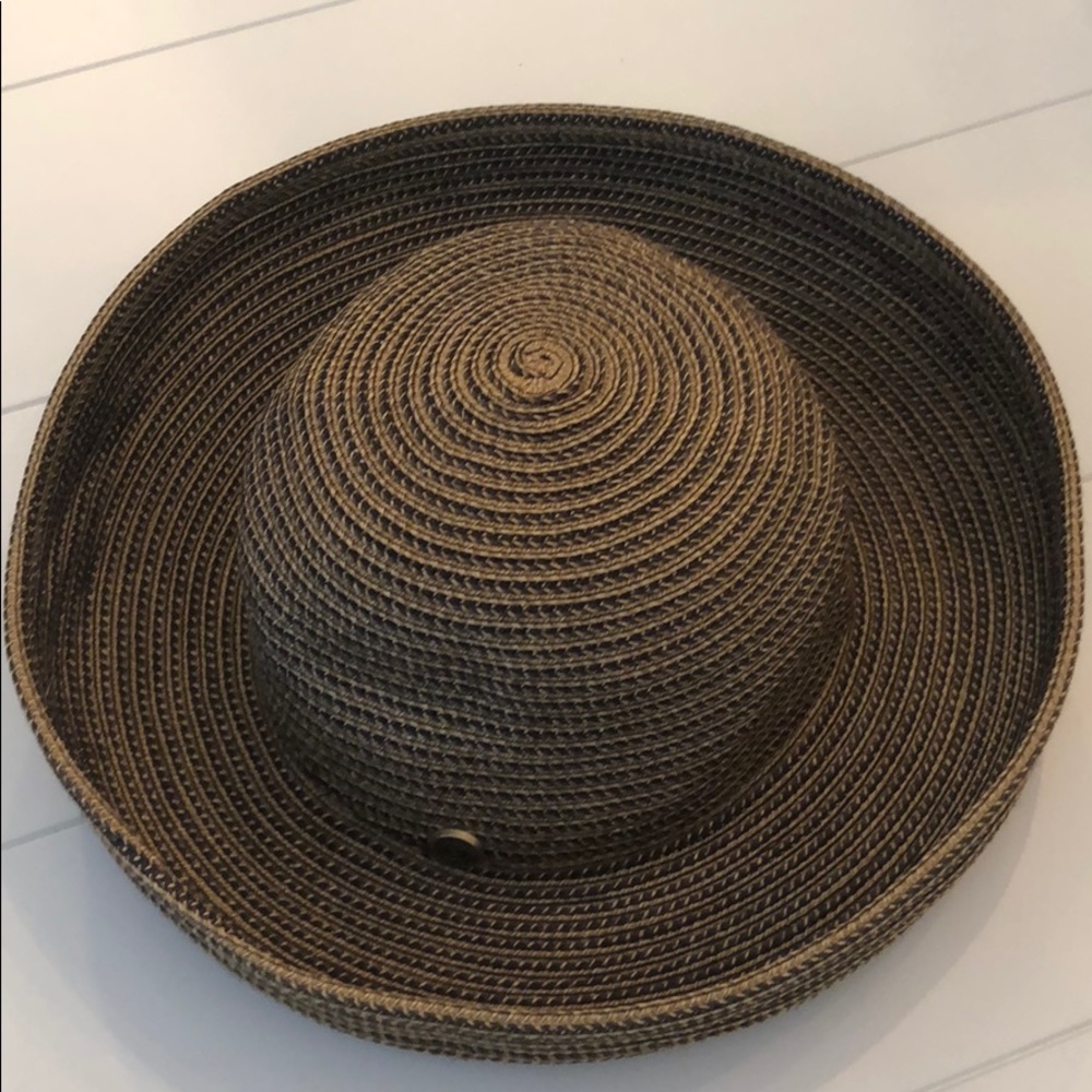 Eric Javits hat